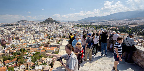 Αποτέλεσμα εικόνας για Trivago/ Χειμερινός τουρισμός στην Ελλάδα: Πώς θα ταξιδέψουν Έλληνες και ξένοι: