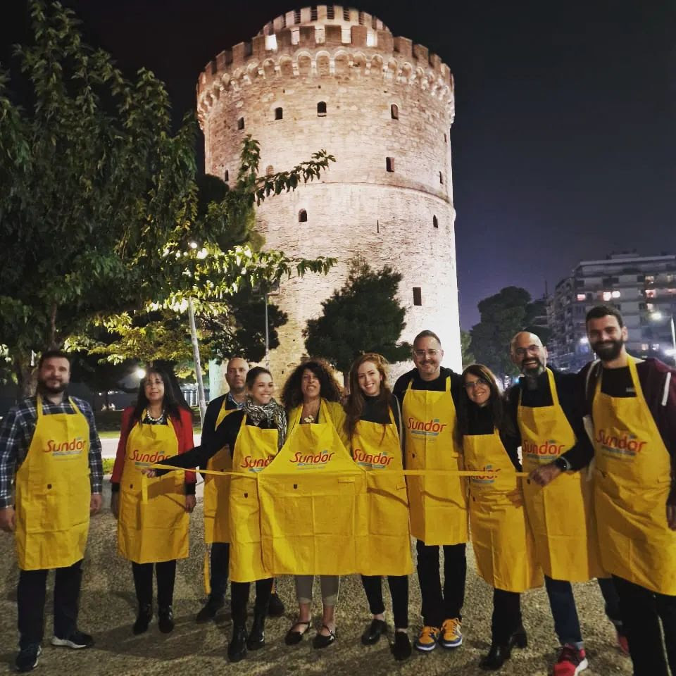 Οι Ισραηλινοί δημοσιογράφοι απολαμβάνουν το street food της Θεσσαλονίκης
